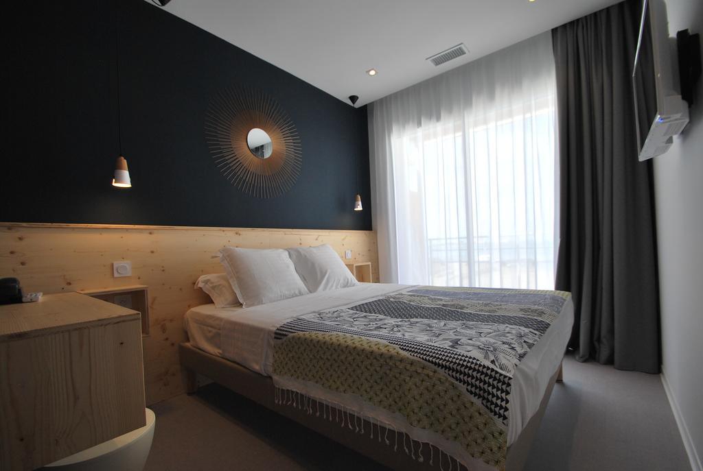 Hotel Cafe Miramar 勒格罗-迪鲁瓦 外观 照片